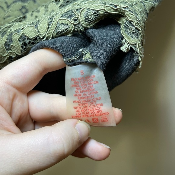 English Laundry Women’s Olive Green Lace pencil Skirt in Size S - Picture 5 of 8